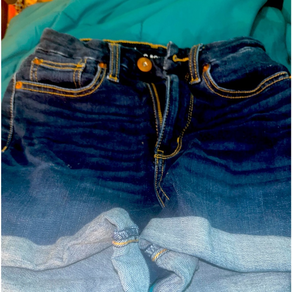 Nice pair of blue jean shorts in very good condition  size 3